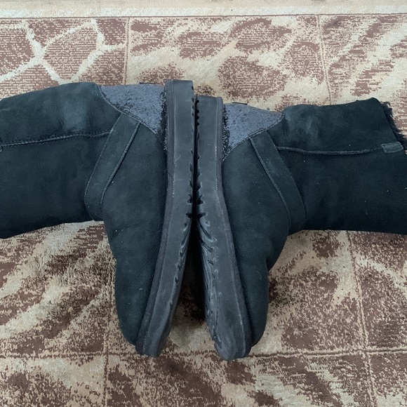 Ugg Australia Black Sheepskin Glitter Boots Size 10 - Picture 2 of 16